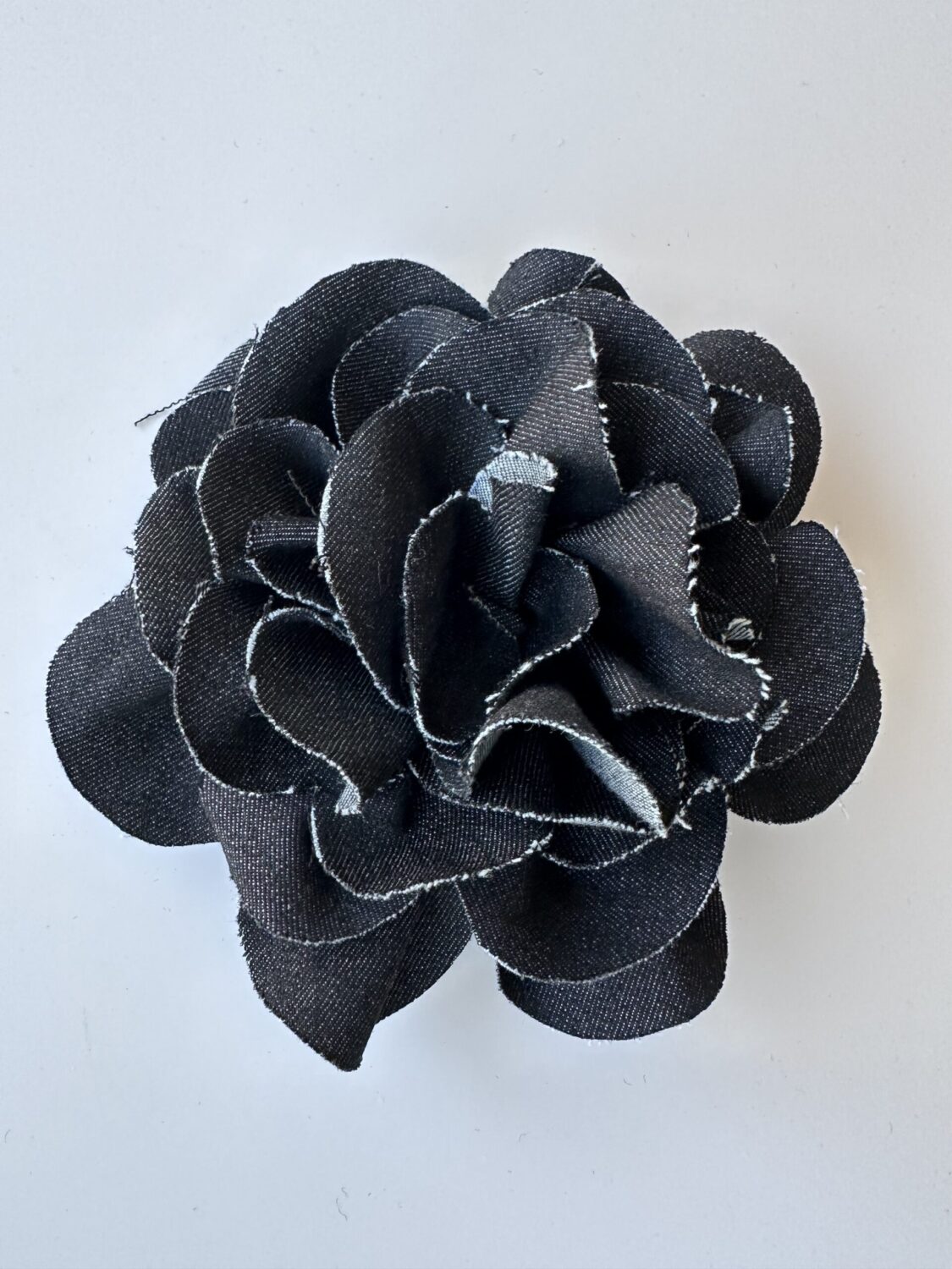 broshka-graphite-denim-flower